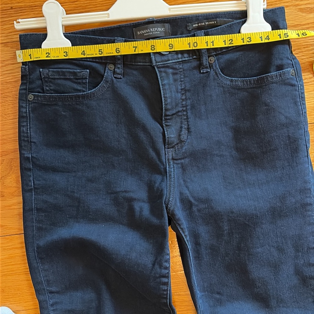 Banana Republic Women's dark blue mid rise Skinny Jeans - Picture 3 of 5